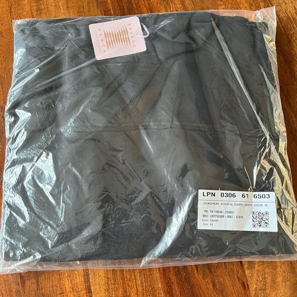 Savage X Fenty Black Caviar Longsleeve Oversized Xssential Drawstring Hoodie - Picture 15 of 17